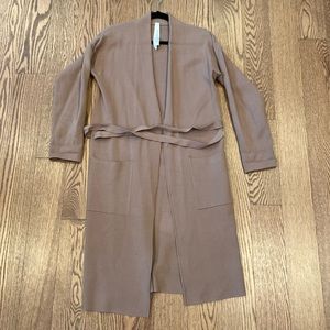 Aritzia Babaton the group belted cardigan sz M